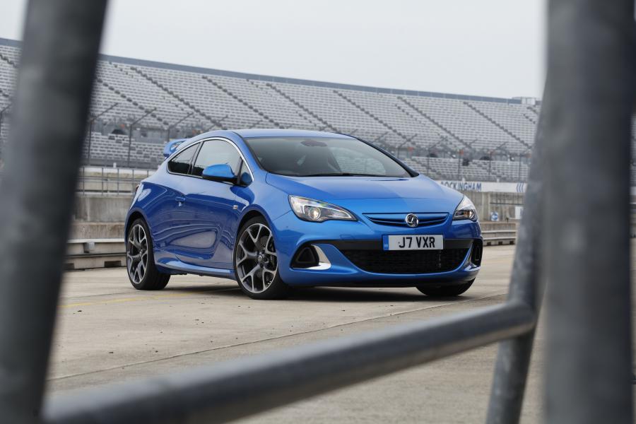  Vauxhall Astra VXR 2012 года  (фото 26 из 274)